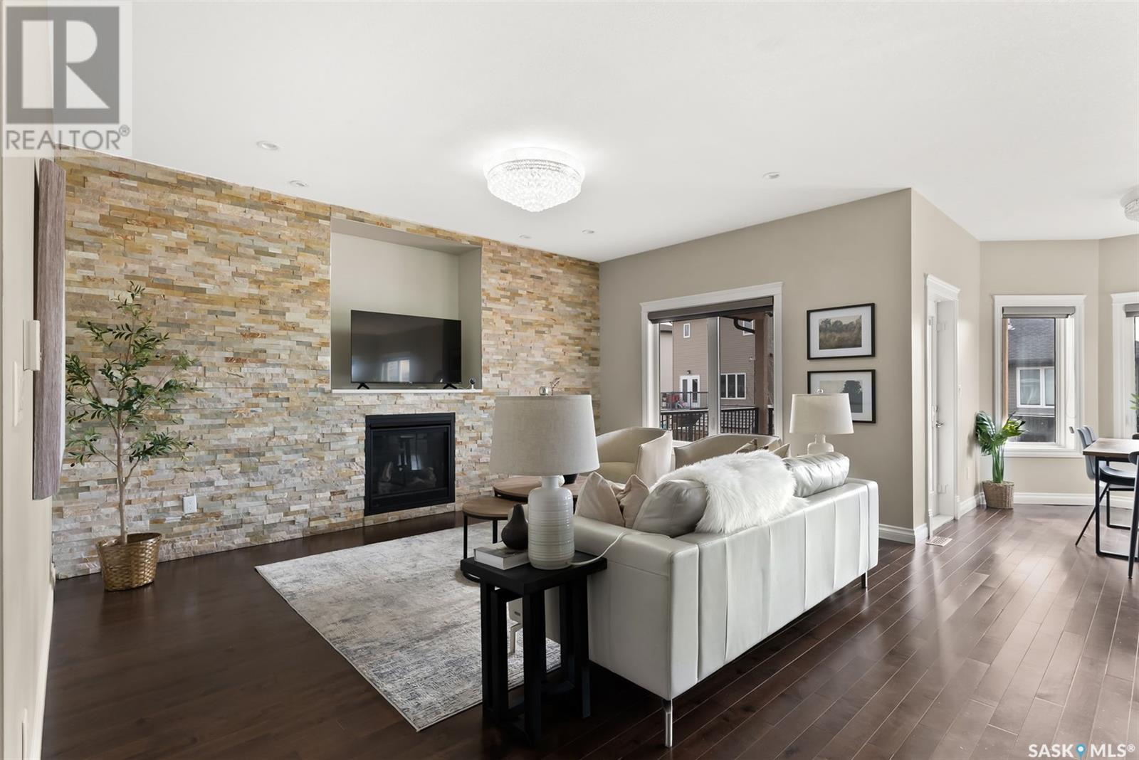 Property at 5330 McKenna CRESCENT image 5