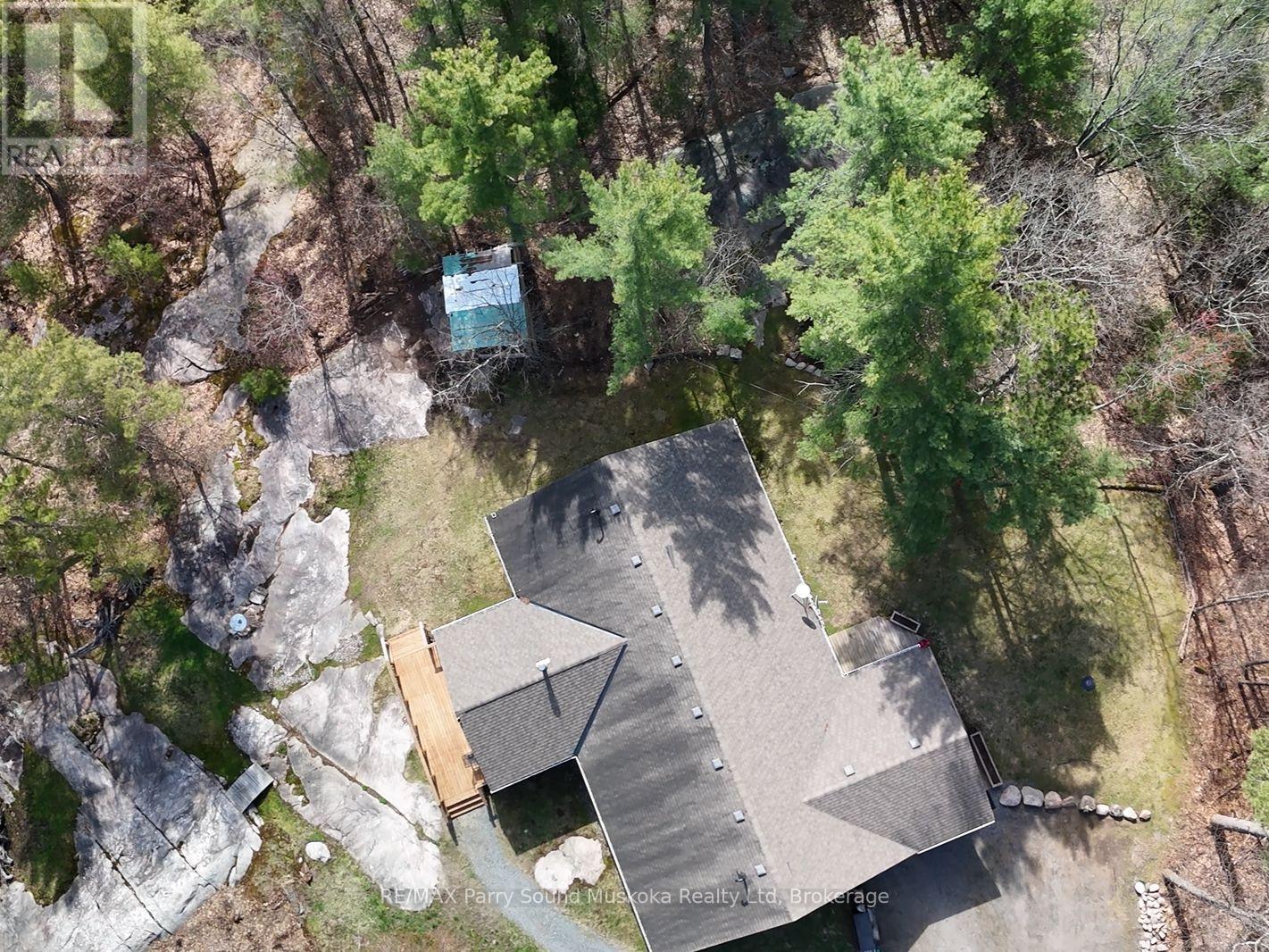 21 Shebeshekong Road, Carling, Ontario P0G 1G0 - Photo 44 - X12133924