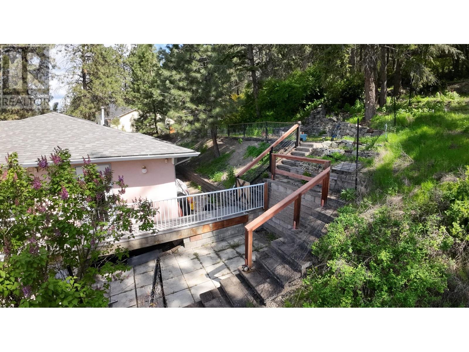 9085 Tronson Road, Vernon, British Columbia  V1H 1E2 - Photo 39 - 10345131