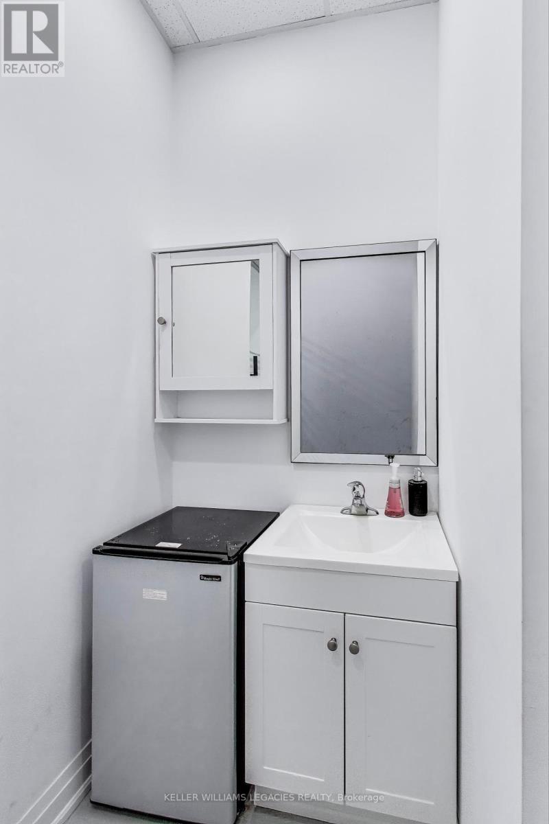 255 - 7777 Weston Road, Vaughan, Ontario  L4L 0G9 - Photo 6 - N12133840