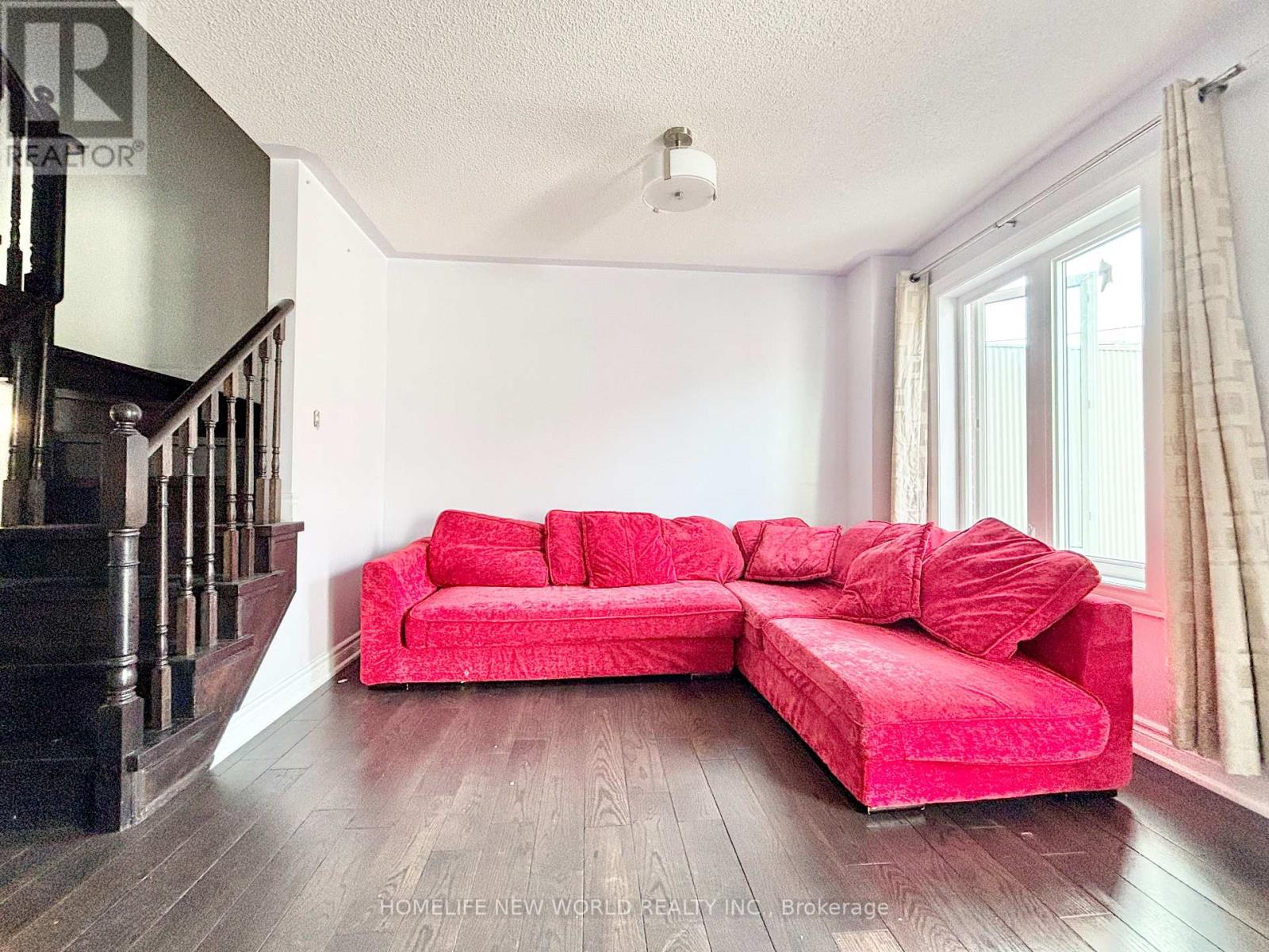 8 Azalea Gate Way, Markham (Commerce Valley), Ontario  L3T 7T8 - Photo 4 - N12133882