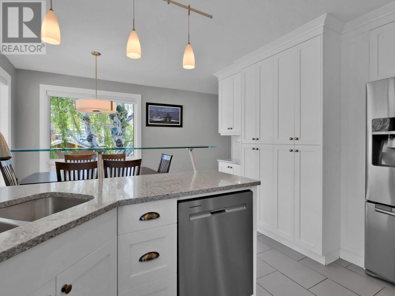 Property at 118 CRAIG Drive image 5