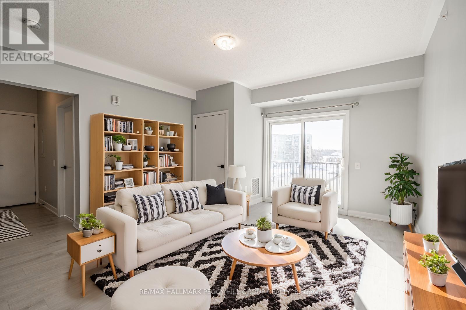 215 - 4 Spice Way, Barrie, Ontario  L9J 0M2 - Photo 2 - S12133837
