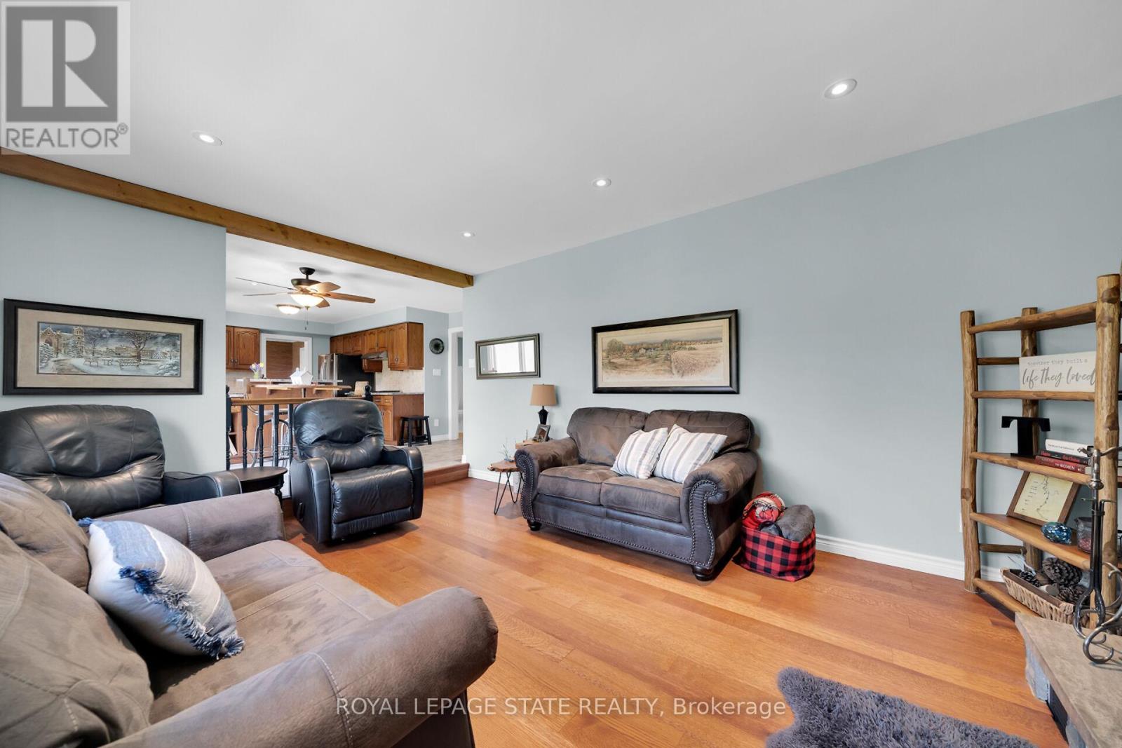 21 Hughson Street, North Dumfries, Ontario  N0B 1L0 - Photo 12 - X12133704