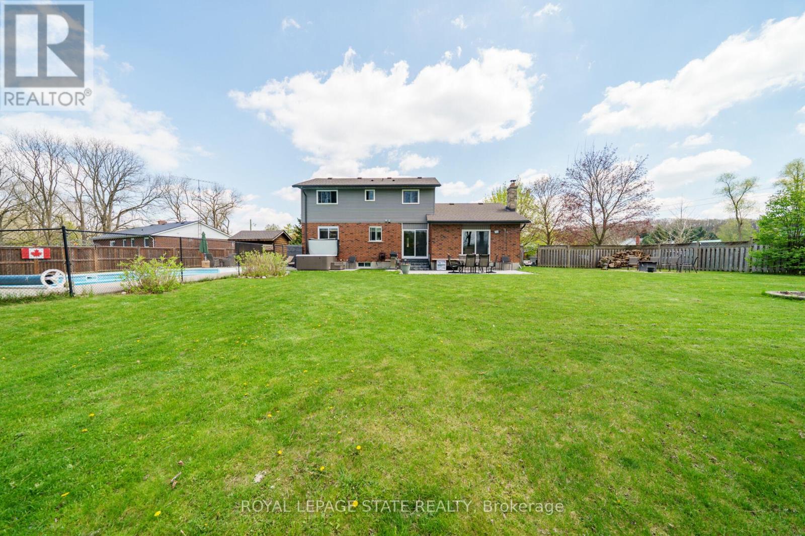 21 Hughson Street, North Dumfries, Ontario  N0B 1L0 - Photo 31 - X12133704