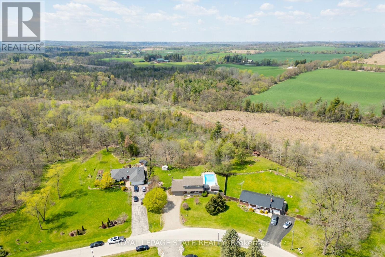 21 Hughson Street, North Dumfries, Ontario  N0B 1L0 - Photo 47 - X12133704