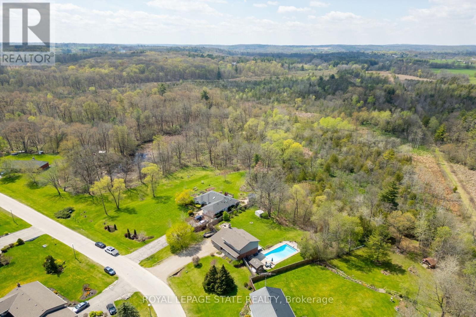 21 Hughson Street, North Dumfries, Ontario  N0B 1L0 - Photo 48 - X12133704