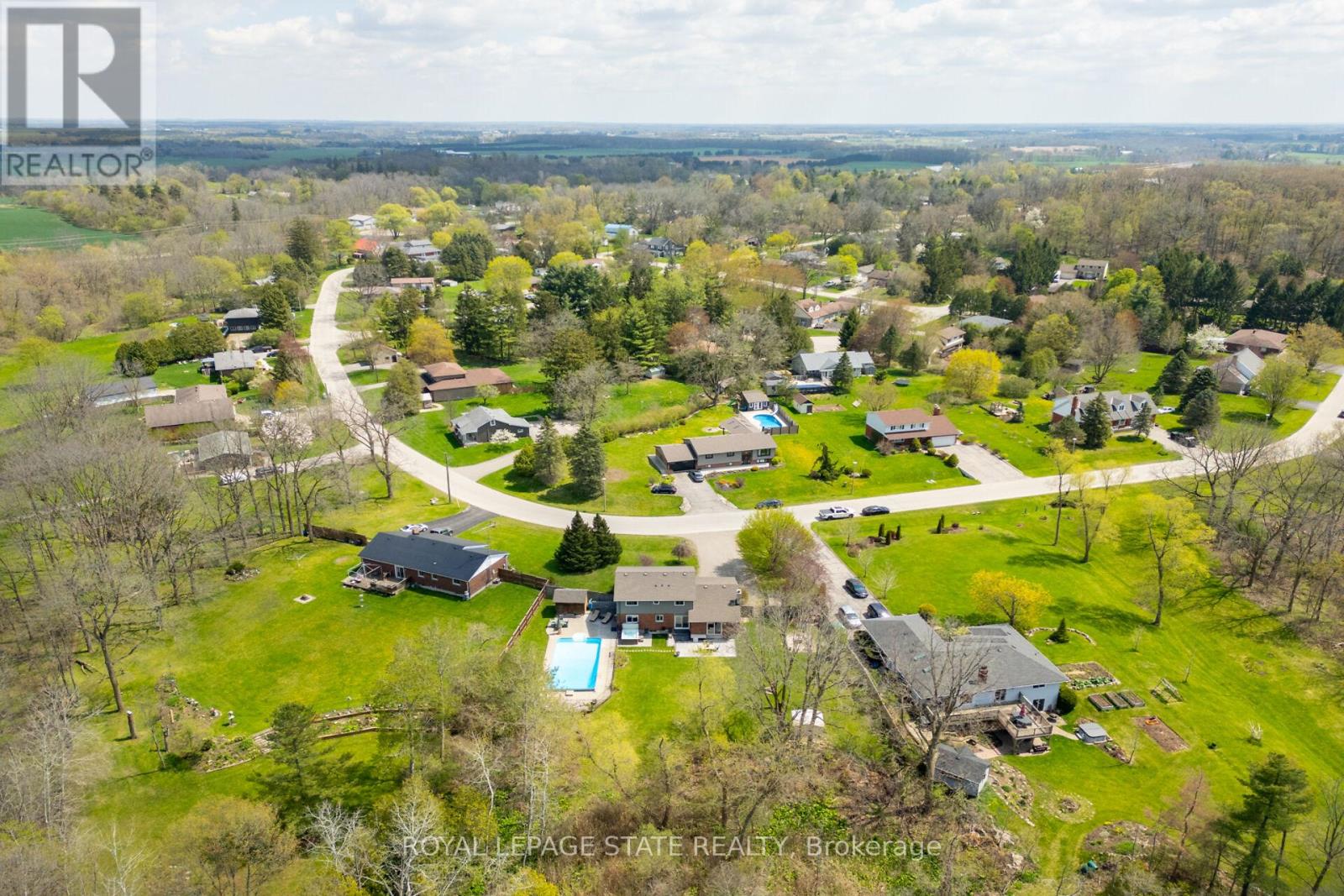 21 Hughson Street, North Dumfries, Ontario  N0B 1L0 - Photo 49 - X12133704