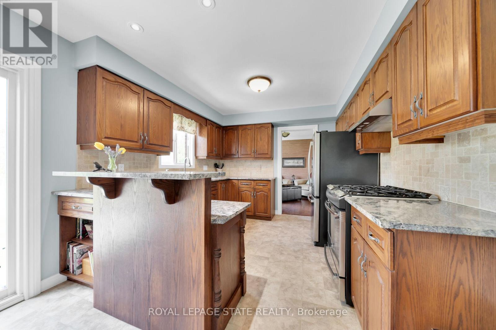 21 Hughson Street, North Dumfries, Ontario  N0B 1L0 - Photo 8 - X12133704