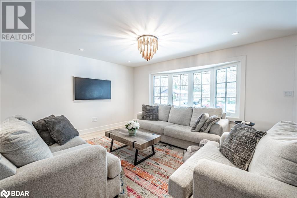 Property at 18 DICKSON Road image 4