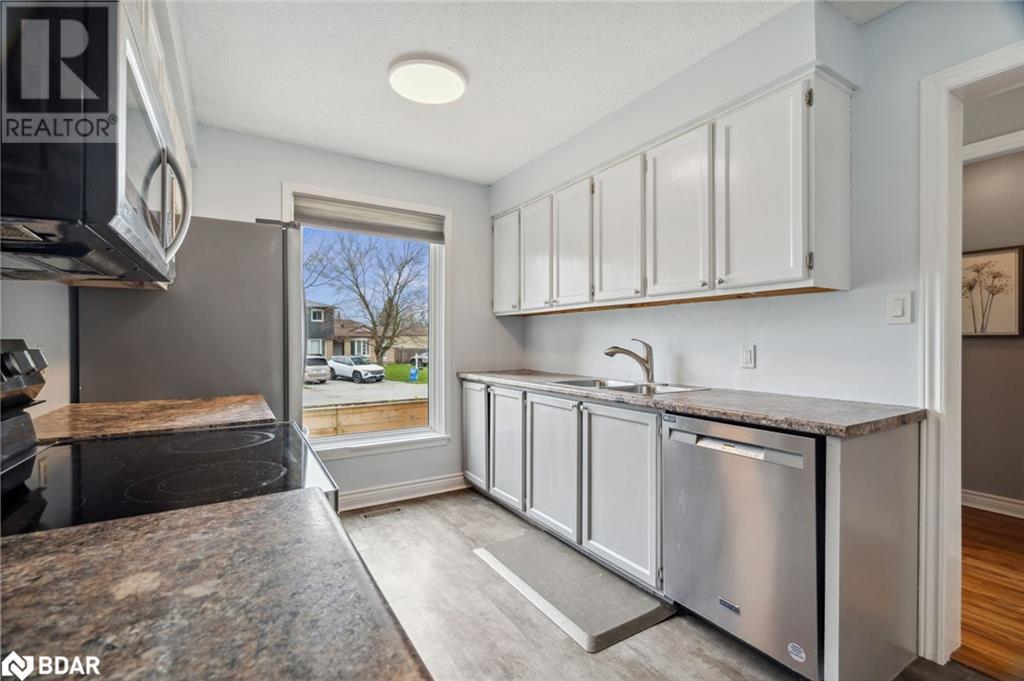 47 Janice Drive, Barrie, Ontario  L4N 5N5 - Photo 8 - 40726470