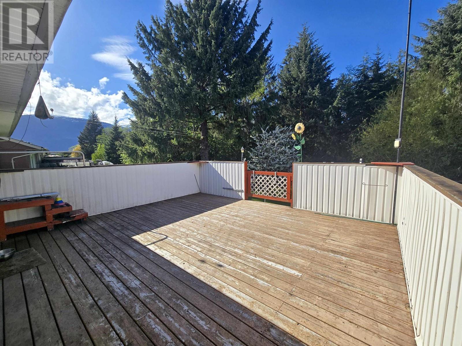1452 Albatross Avenue, Kitimat, British Columbia  V8C 1R1 - Photo 3 - R3000160