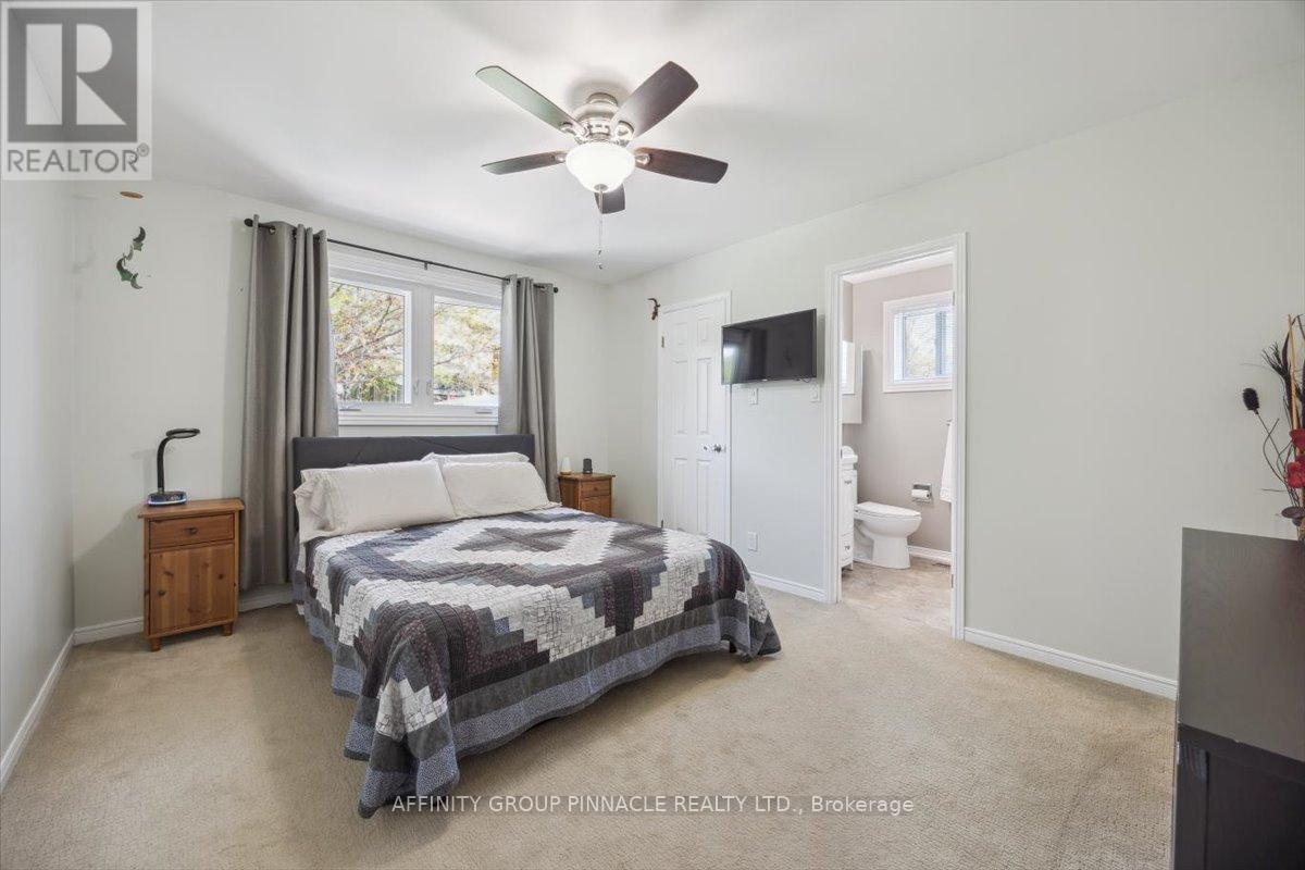 21 Imperial Crescent, Bradford West Gwillimbury, Ontario  L3Z 2P2 - Photo 22 - N12134302