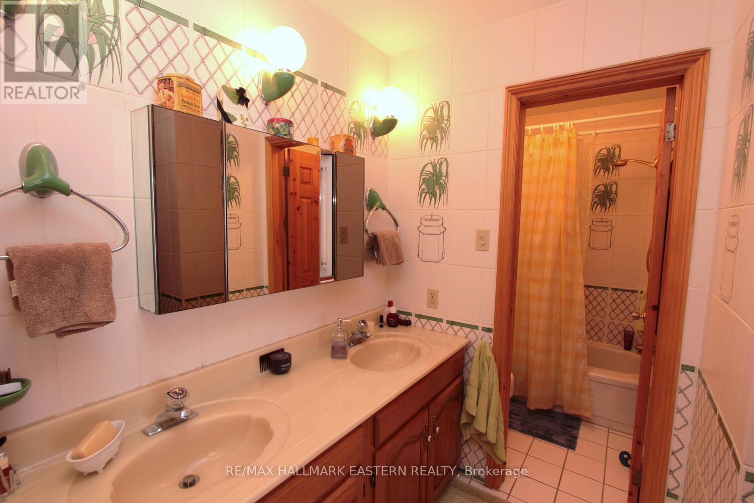 572 Round Lake Road, Havelock-Belmont-Methuen, Ontario  K0L 1Z0 - Photo 19 - X12134146