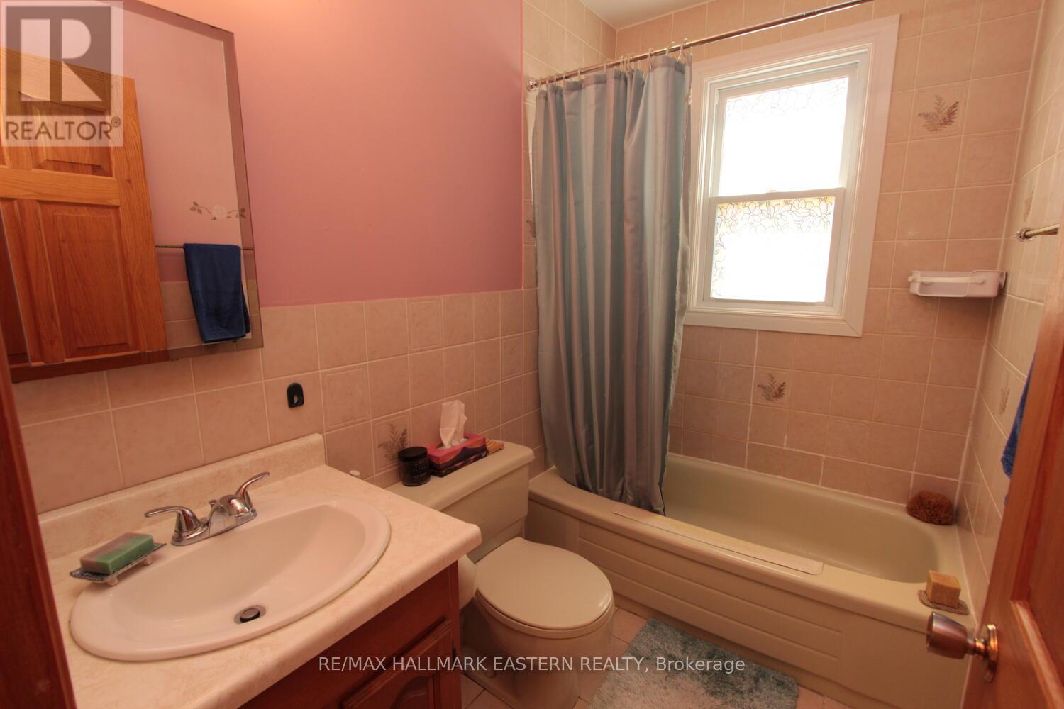 572 Round Lake Road, Havelock-Belmont-Methuen, Ontario  K0L 1Z0 - Photo 22 - X12134146