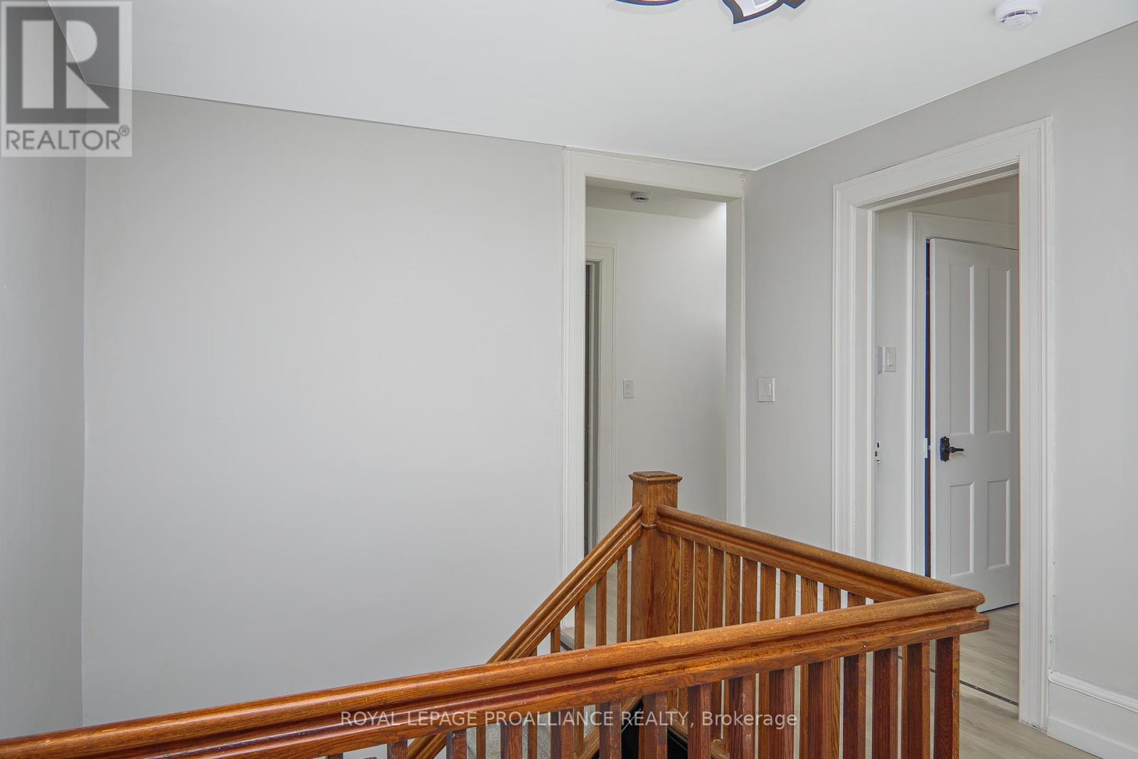 42 Highland Avenue, Belleville, Ontario  K8P 3R1 - Photo 22 - X12134214