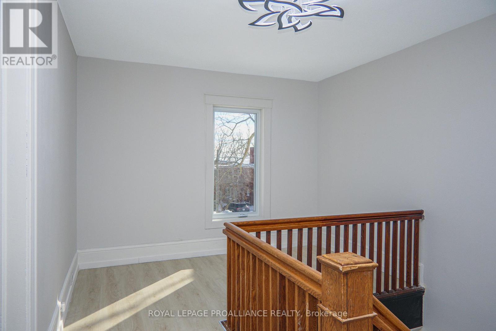 42 Highland Avenue, Belleville, Ontario  K8P 3R1 - Photo 24 - X12134214