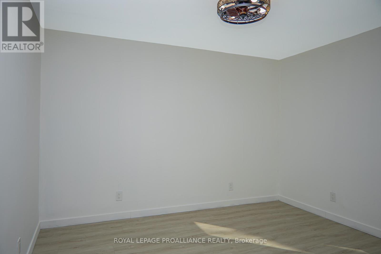 42 Highland Avenue, Belleville, Ontario  K8P 3R1 - Photo 26 - X12134214
