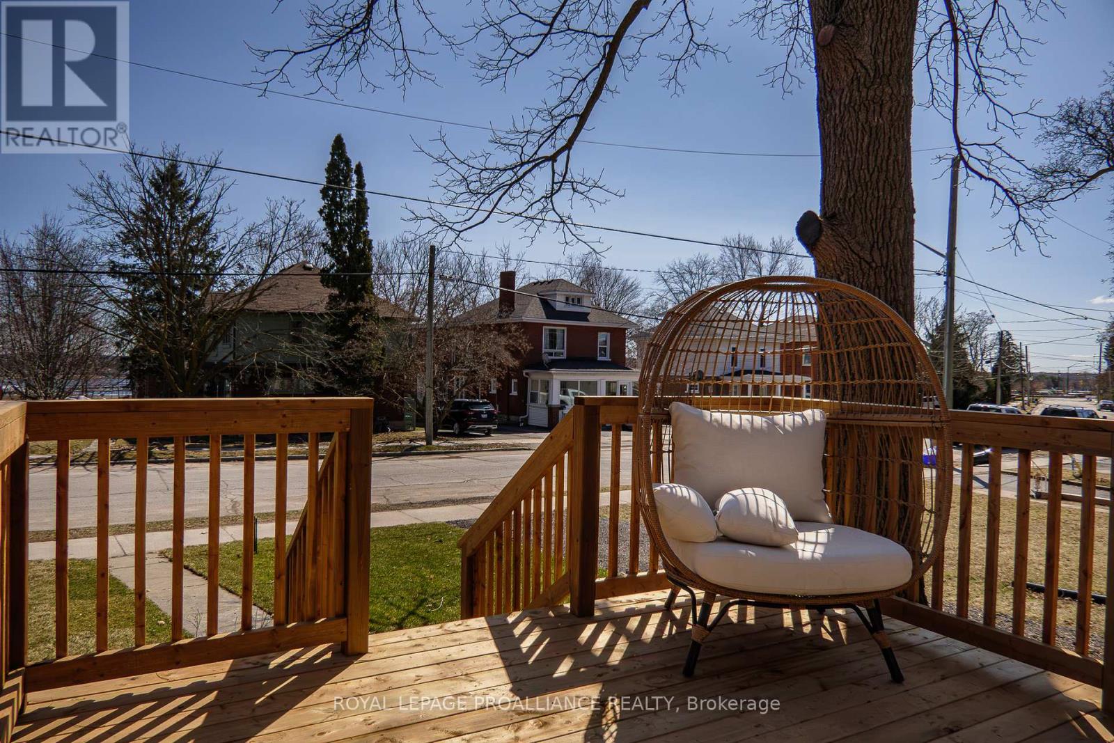 42 Highland Avenue, Belleville, Ontario  K8P 3R1 - Photo 7 - X12134214