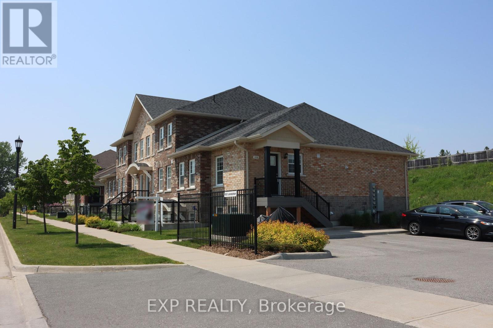 Property at 306 - 450 LONSBERRY DRIVE image 3