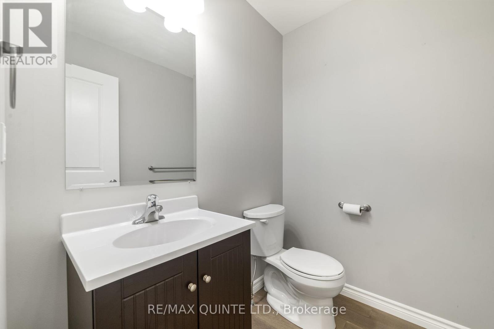 49 Sandhu Crescent, Belleville, Ontario  K8P 0G7 - Photo 17 - X12134266