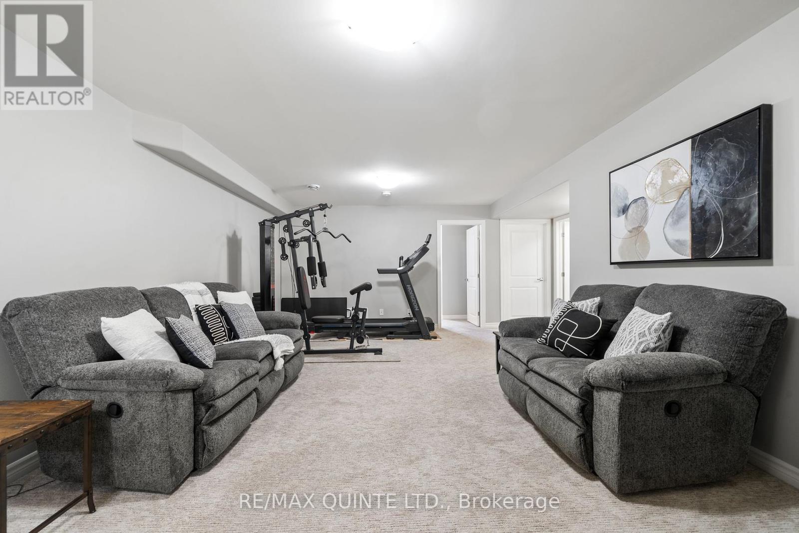 49 Sandhu Crescent, Belleville, Ontario  K8P 0G7 - Photo 34 - X12134266