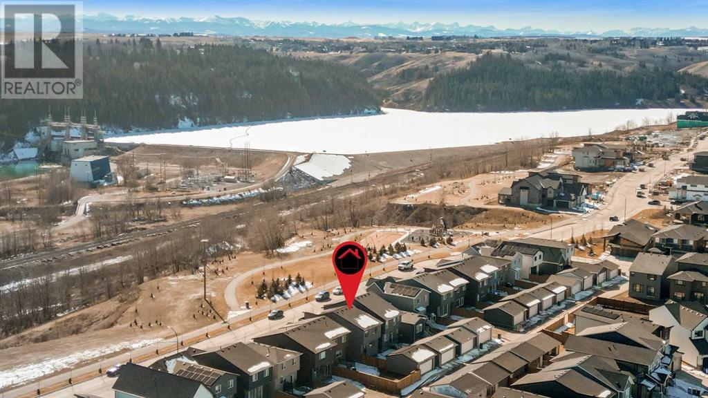 Property at 84 Rowmont Drive NW image 4