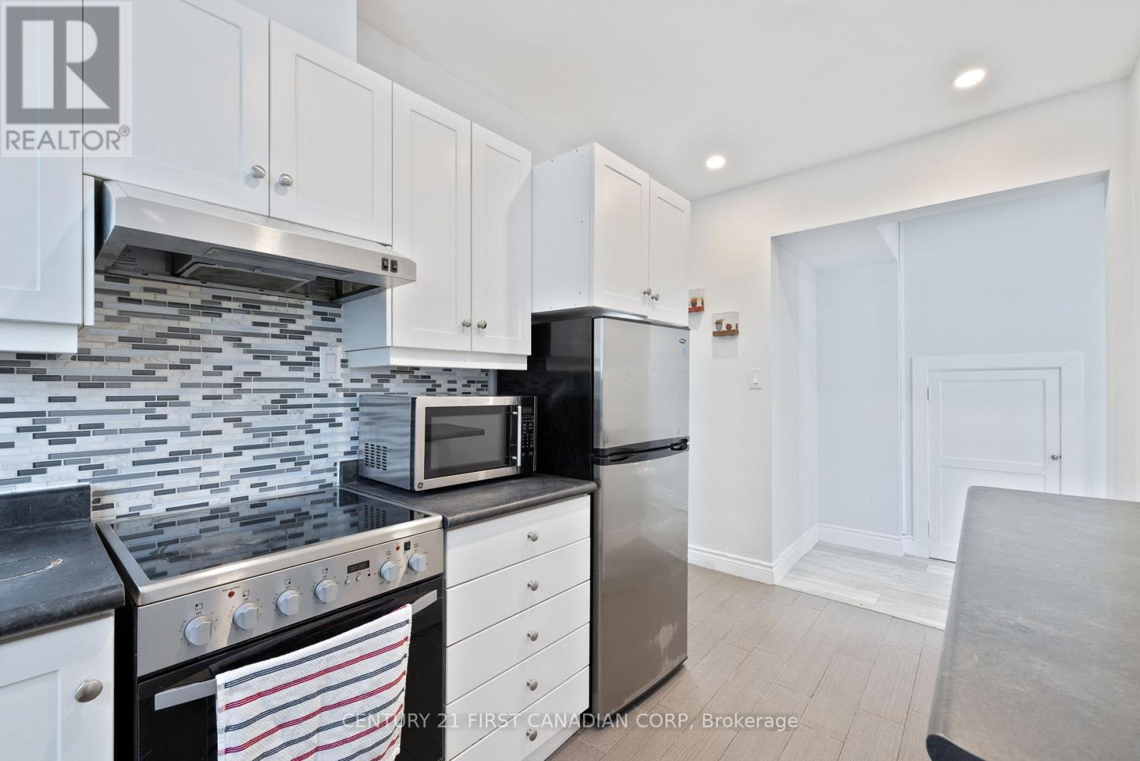 389 Dufferin Avenue, London East, Ontario  N6B 1Z5 - Photo 11 - X12134179