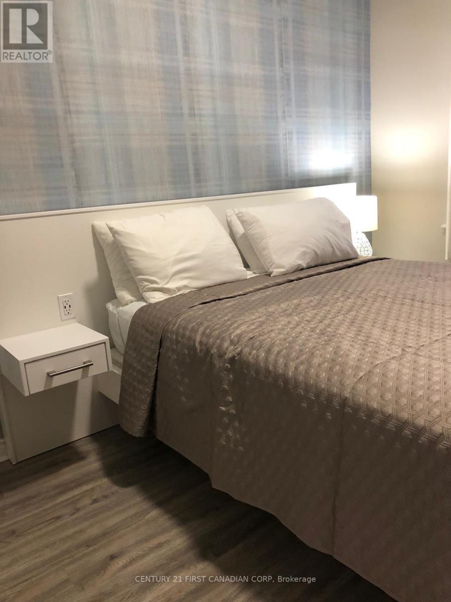 Photo 39 of 49 for 389 Dufferin Avenue