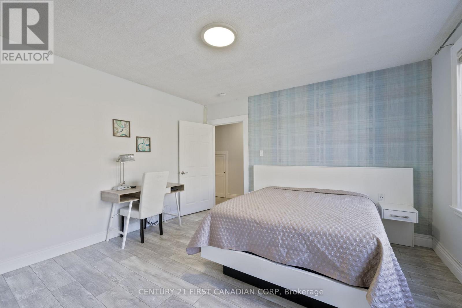 389 Dufferin Avenue, London East, Ontario  N6B 1Z5 - Photo 5 - X12134179