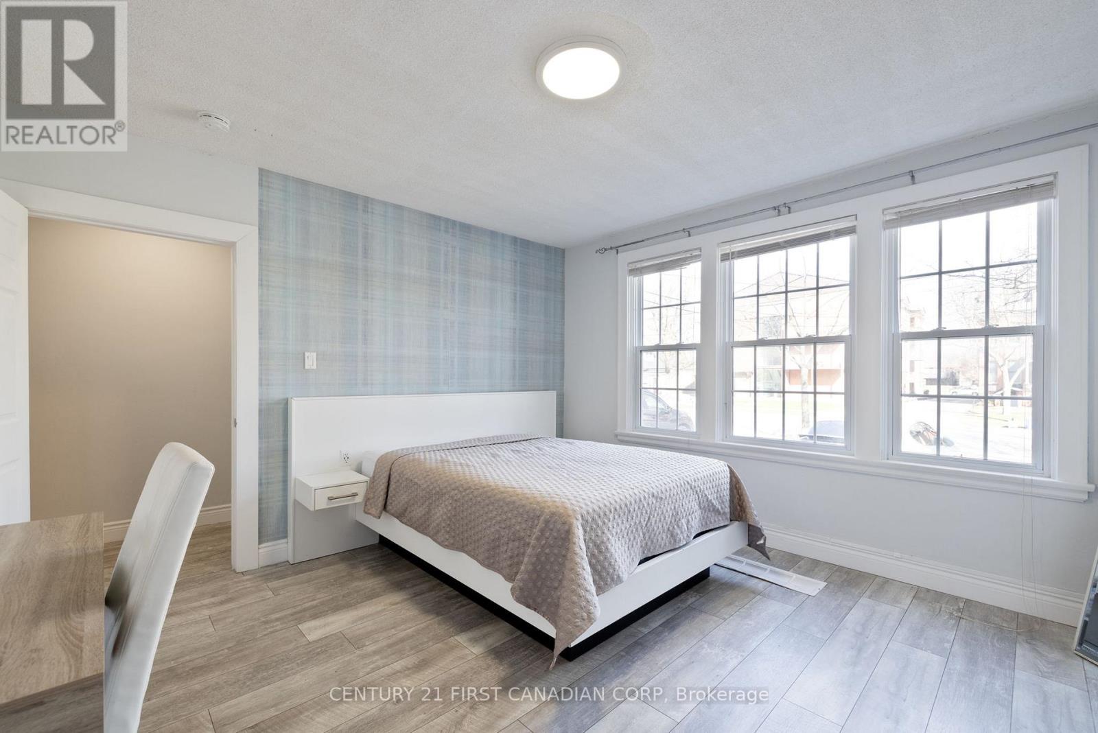 389 Dufferin Avenue, London East, Ontario  N6B 1Z5 - Photo 6 - X12134179