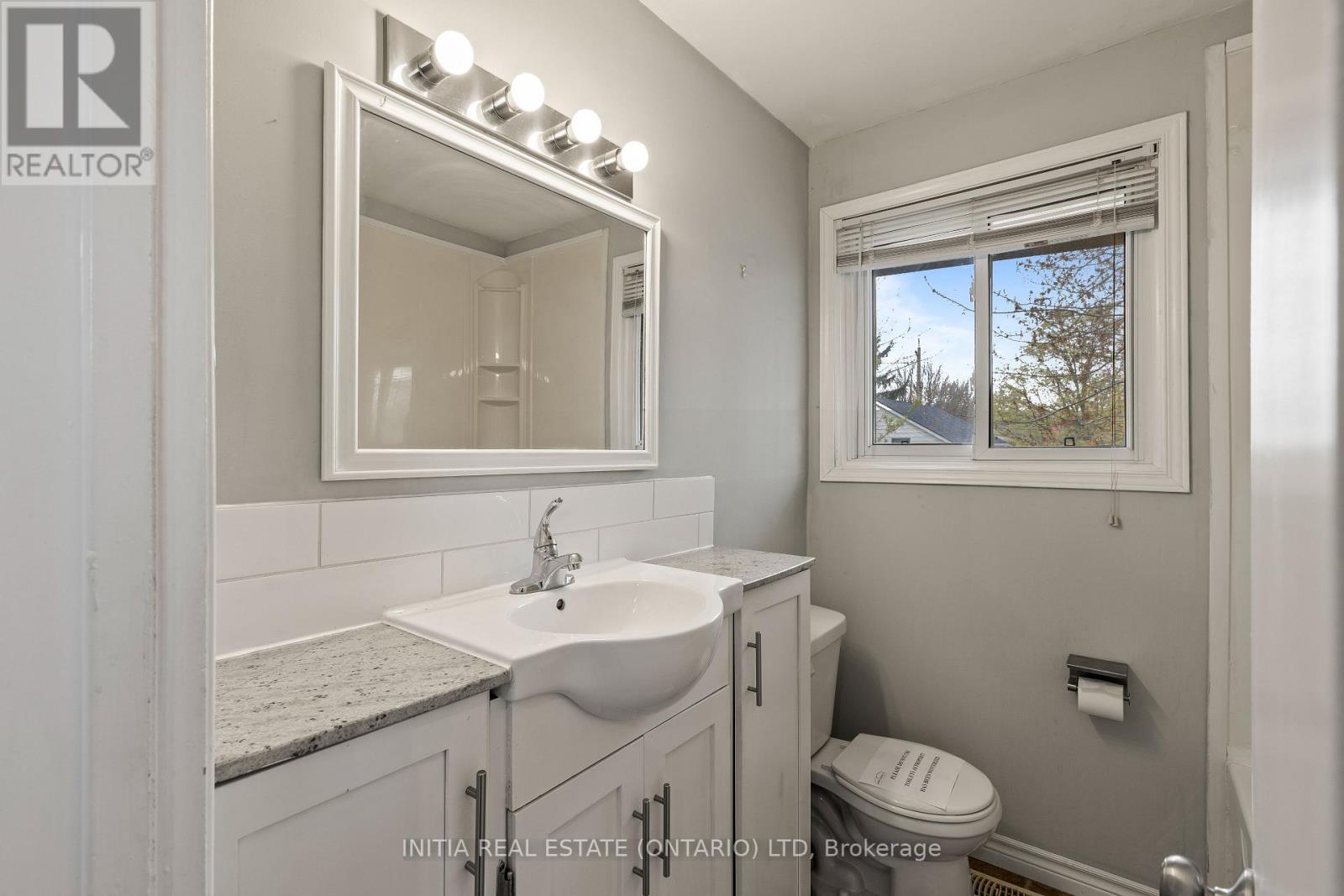 222 Elgin Crescent, Stratford, Ontario  N5A 3Z5 - Photo 16 - X12134301