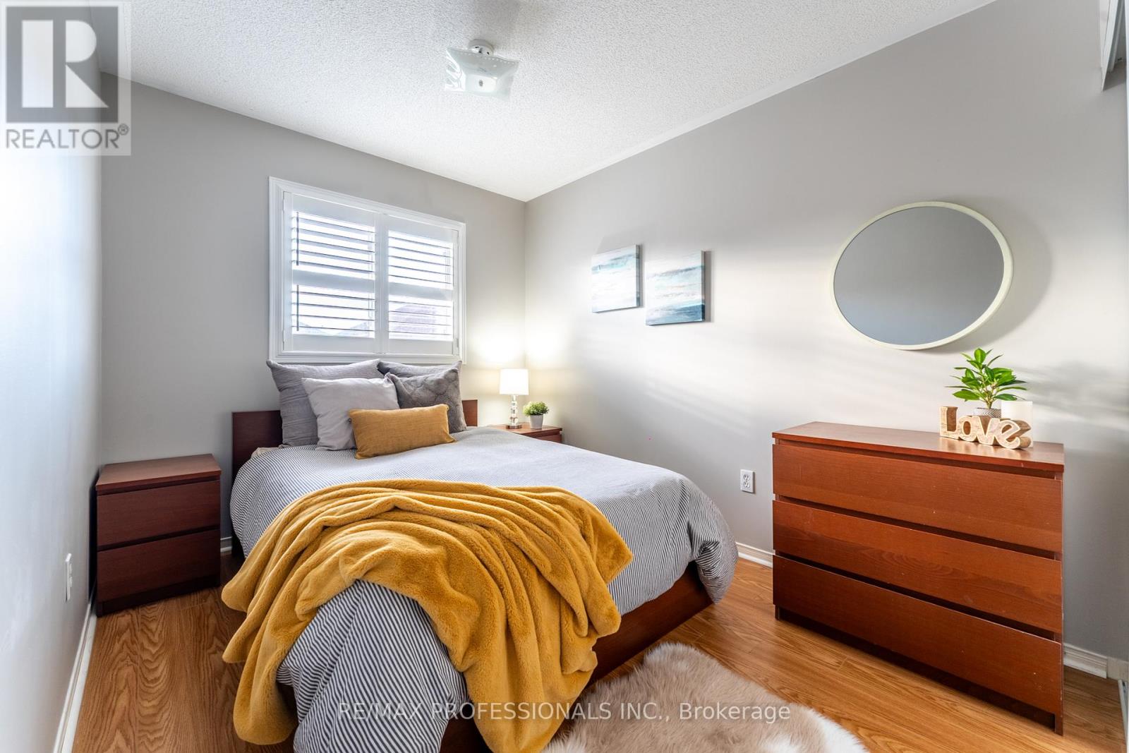 96 Lake Louise Drive, Brampton, Ontario  L6X 4Y6 - Photo 13 - W12133797