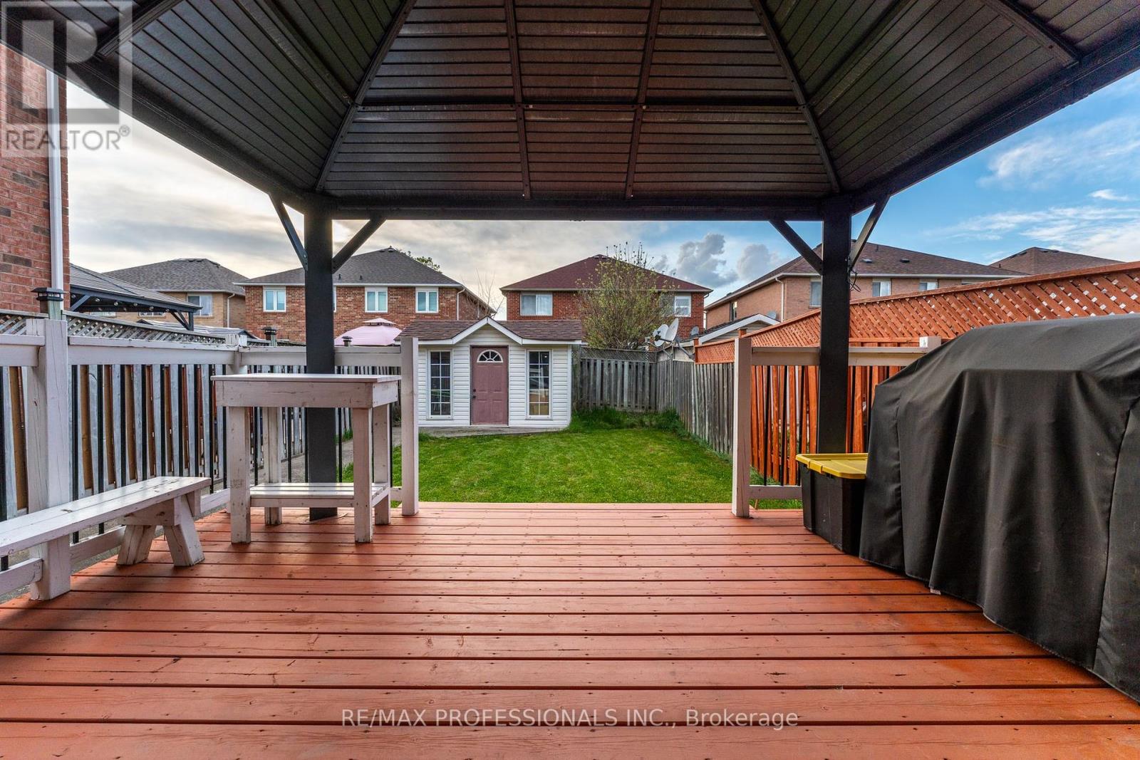 96 Lake Louise Drive, Brampton, Ontario  L6X 4Y6 - Photo 27 - W12133797