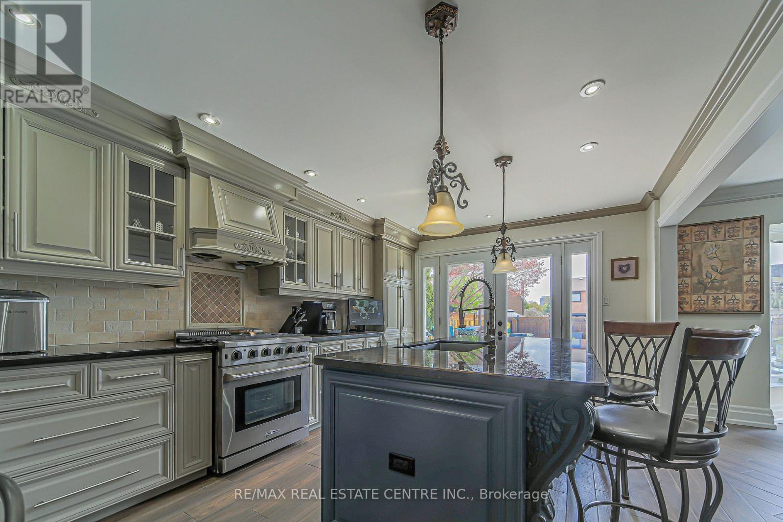 29 Linden Crescent, Brampton, Ontario  L6S 4A1 - Photo 19 - W12133801