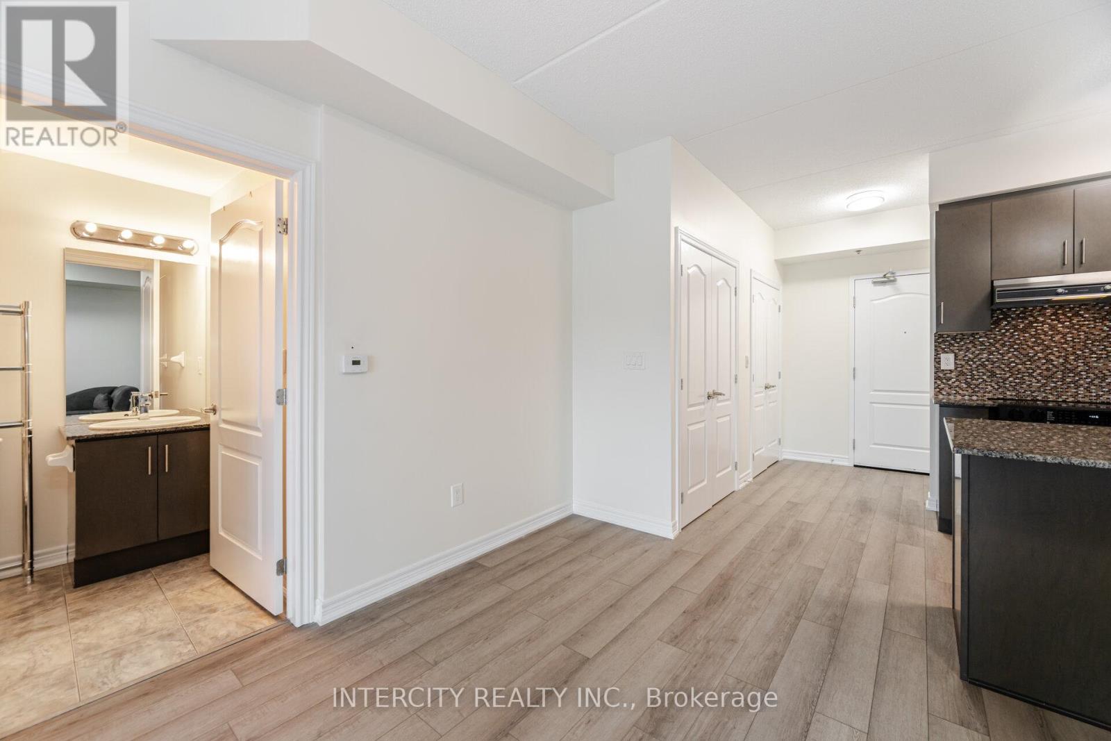 214 - 1419 Costigan Road, Milton, Ontario  L9T 2L4 - Photo 15 - W12133829