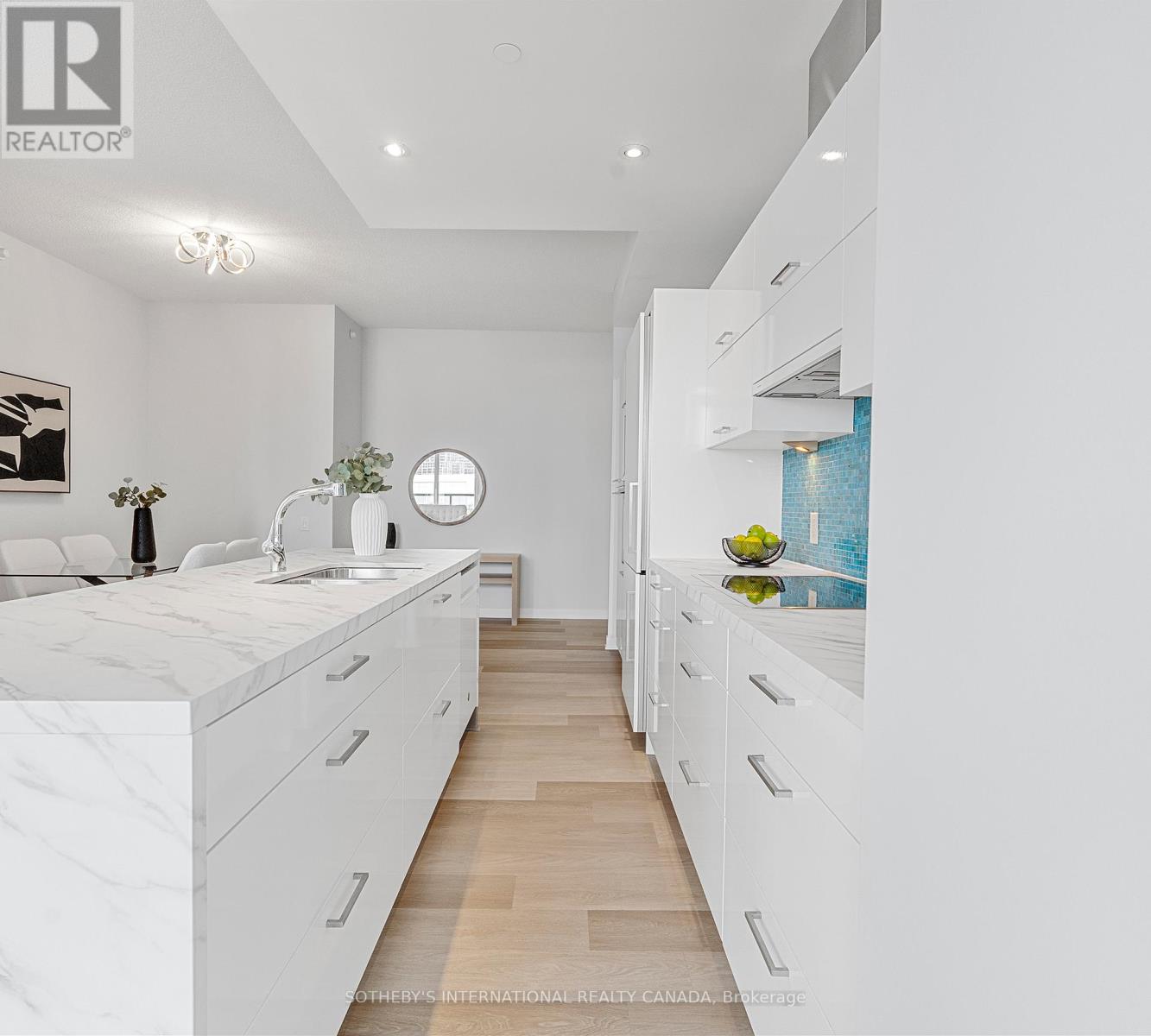 608 - 88 Park Lawn Road, Toronto (Mimico), Ontario  M8Y 0B5 - Photo 6 - W12133857