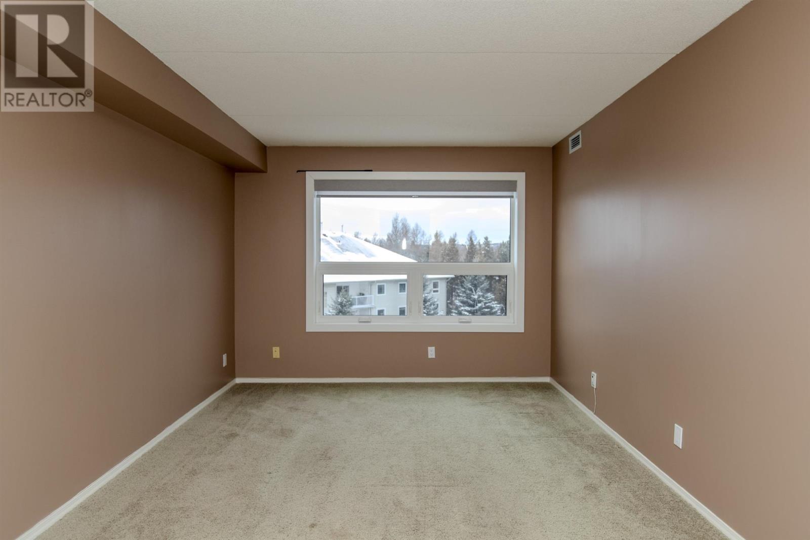 Property at 513 145 Fanshaw ST image 2
