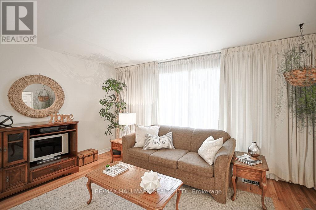 Property at 36 PAR AVENUE image 3