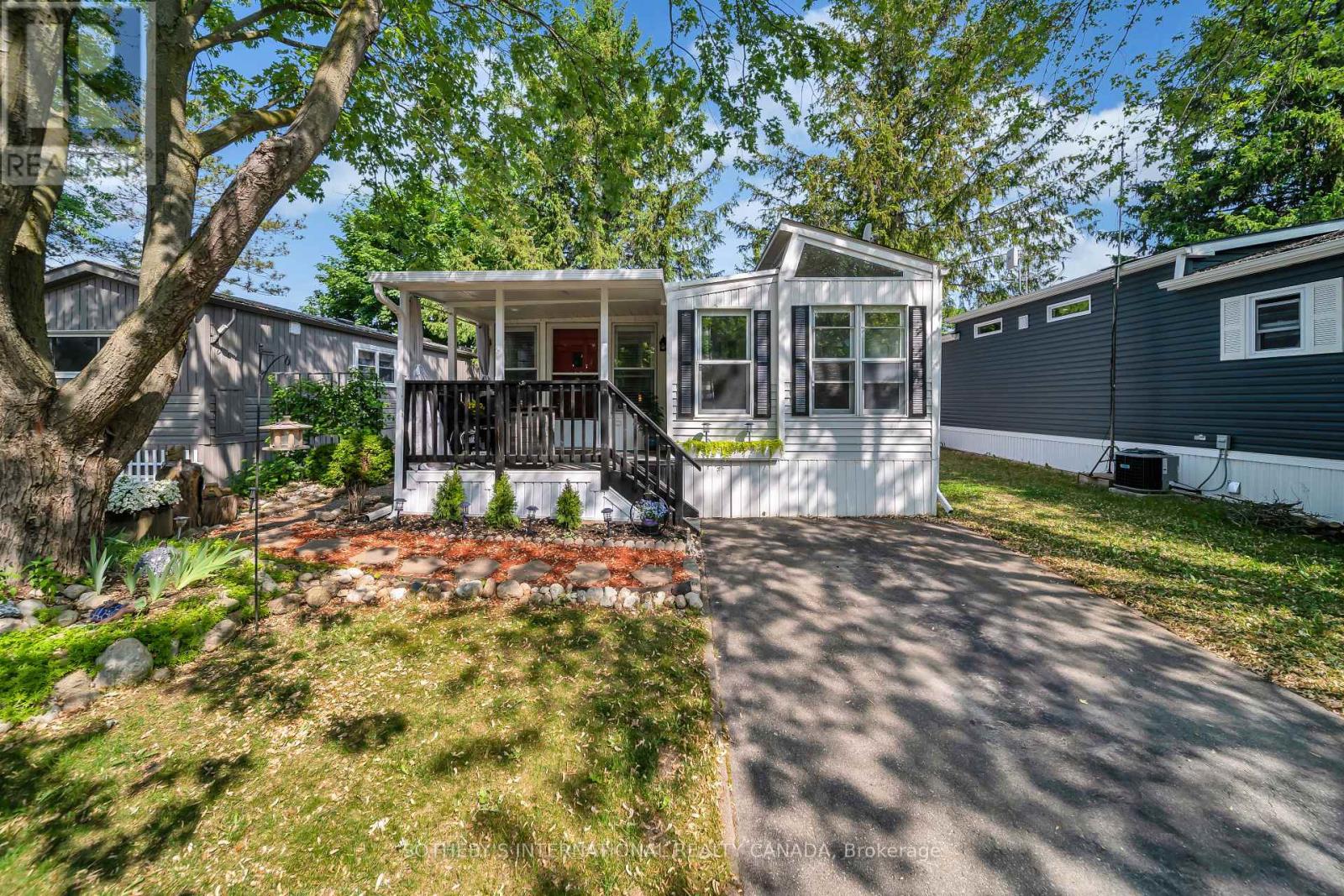 Property at 9 - 580 BEAVER CREEK ROAD image 1