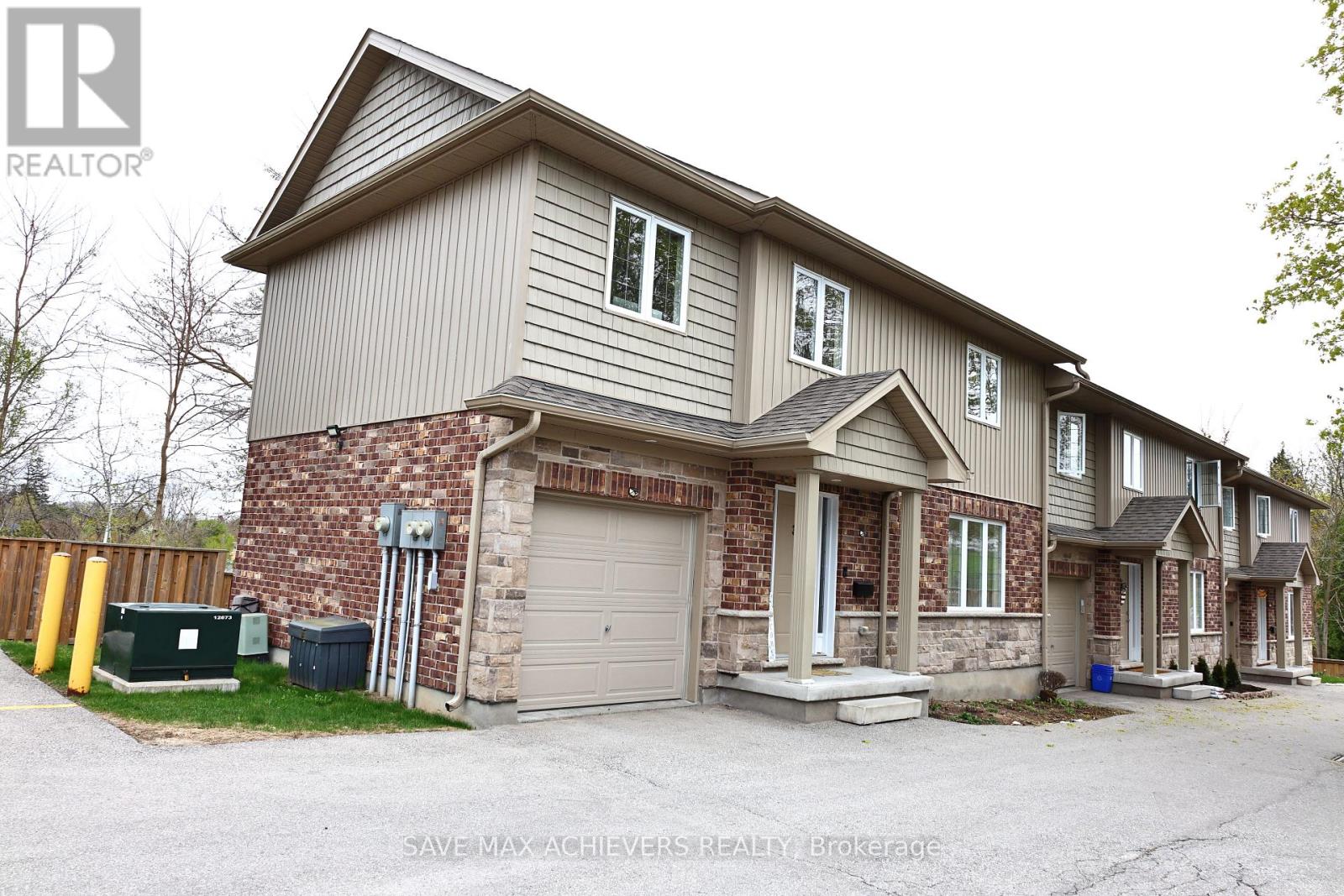 3 - 35 Shamrock Street, Cambridge, Ontario  N3C 1H9 - Photo 3 - X12133900