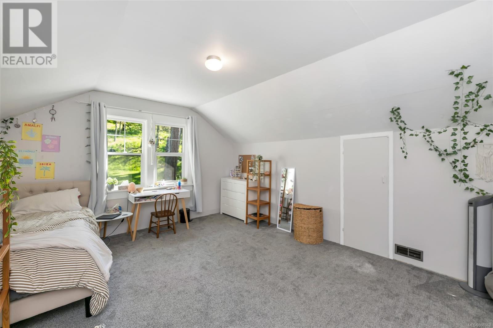Property at 1029 Herd Rd image 3