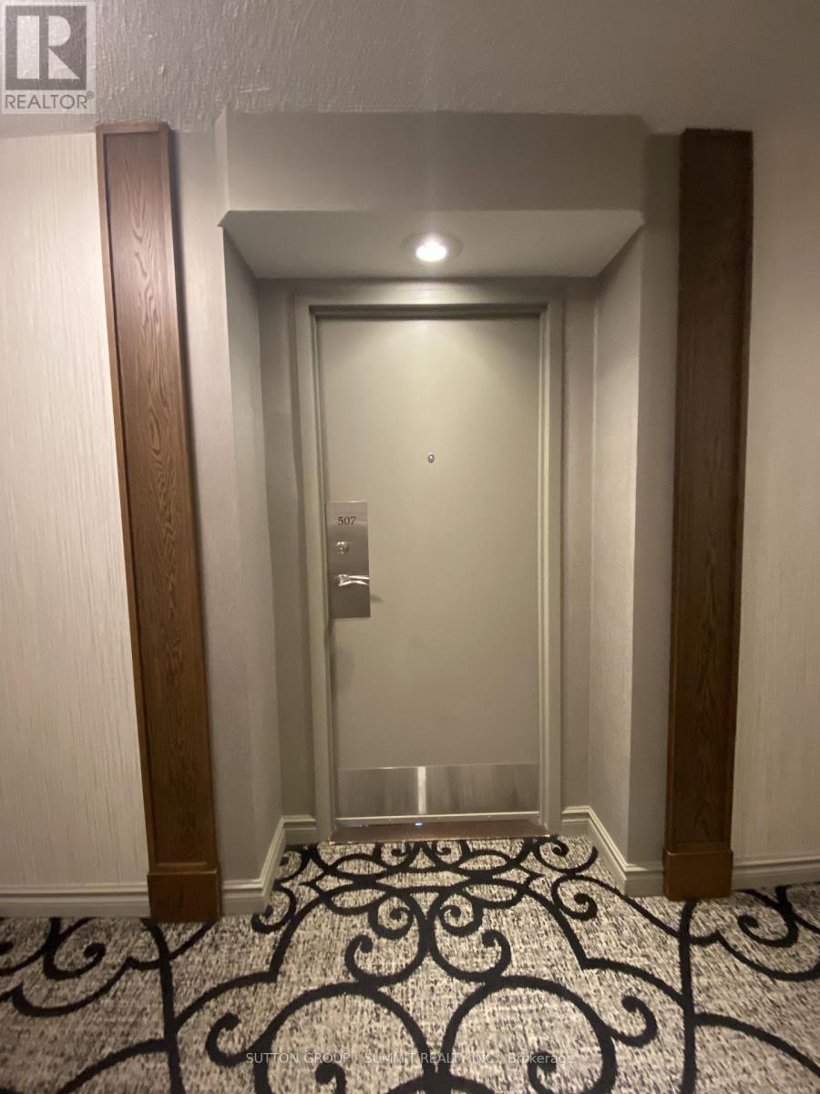 507 - 350 Rathburn Road, Mississauga, Ontario  L5B 3Y2 - Photo 2 - W12132388