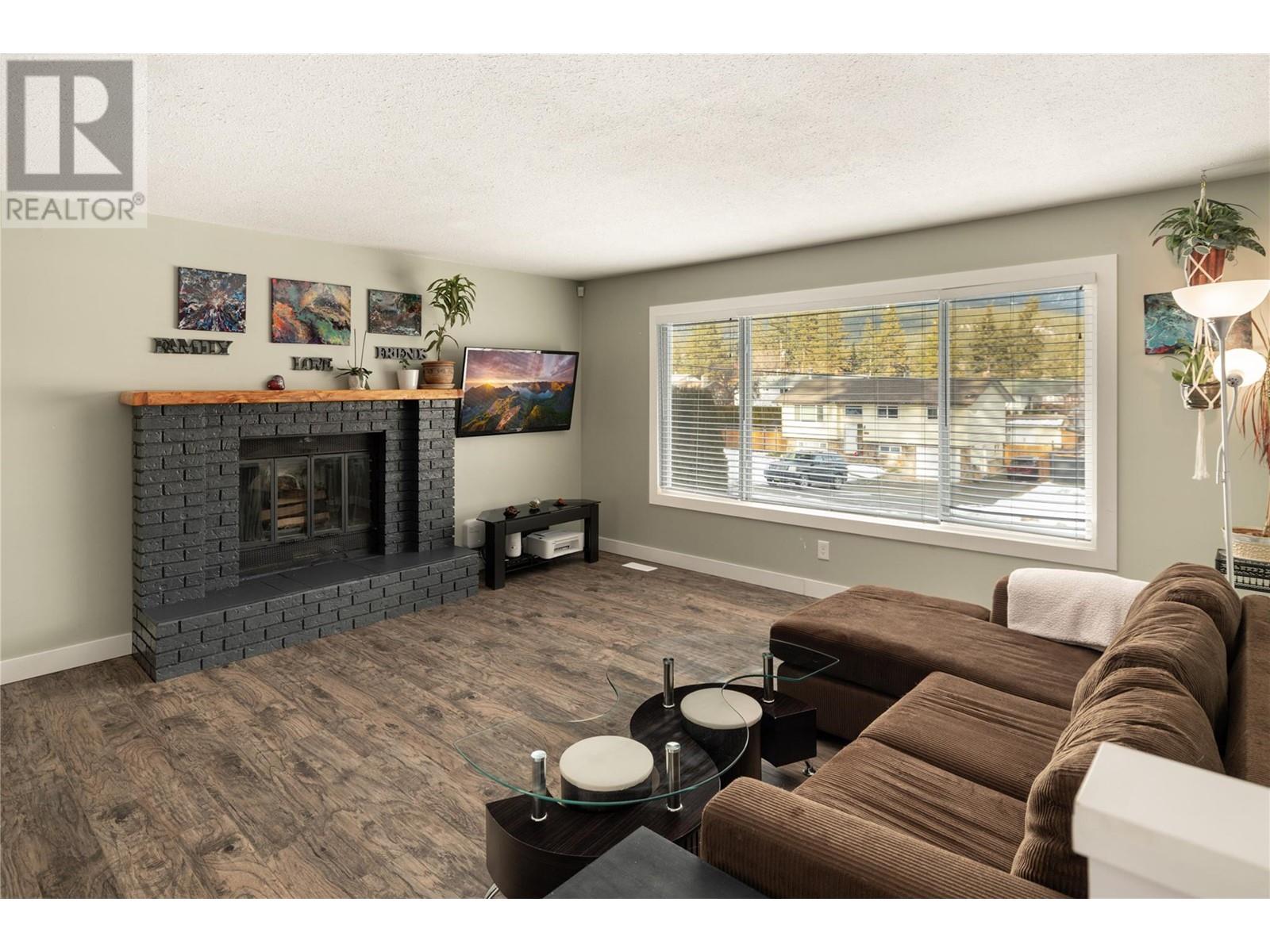 Property at 3240 McGinnis Road image 3