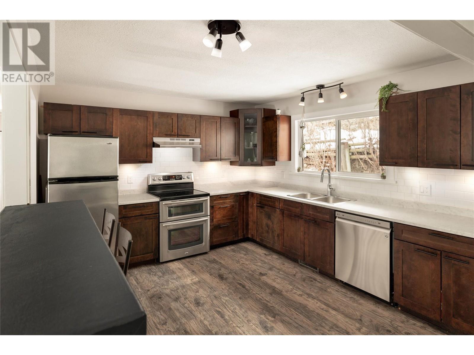 Property at 3240 McGinnis Road image 5