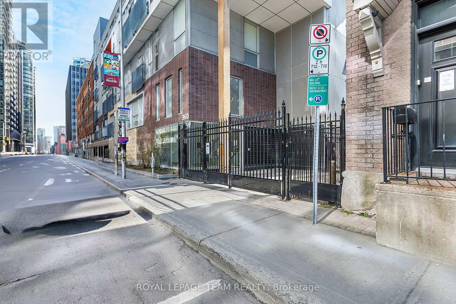 Property at 308 - 360 CUMBERLAND STREET image 5