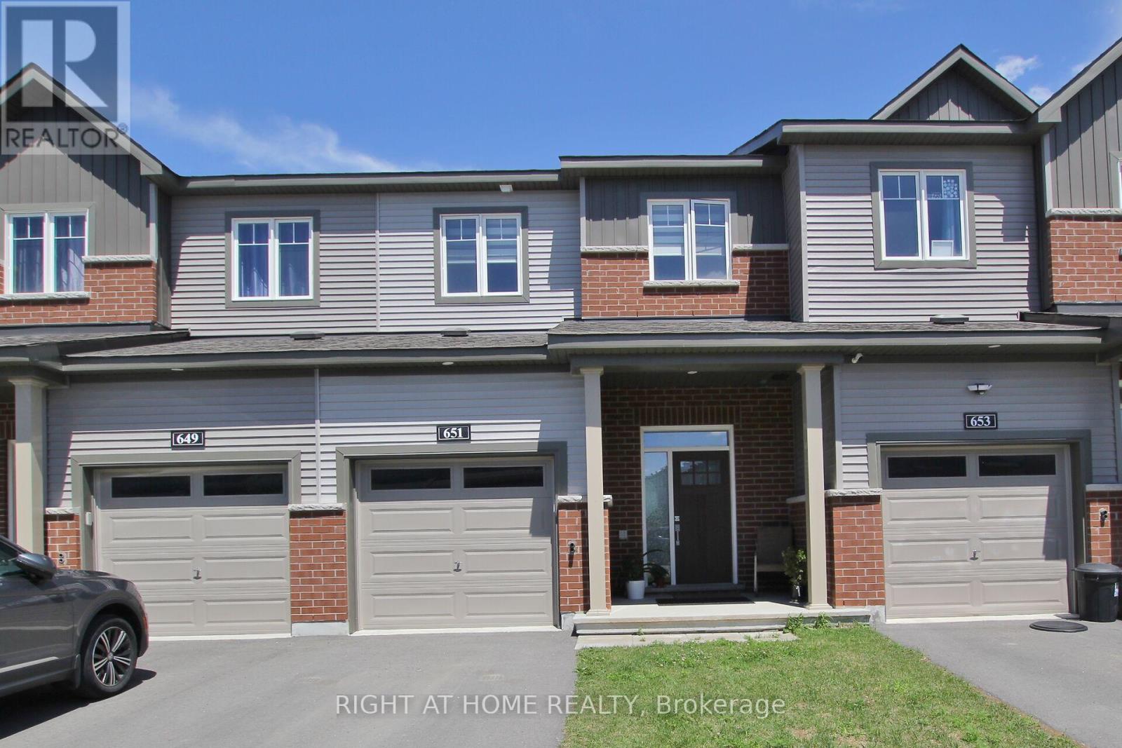 651 HAMSA STREET, ottawa, Ontario