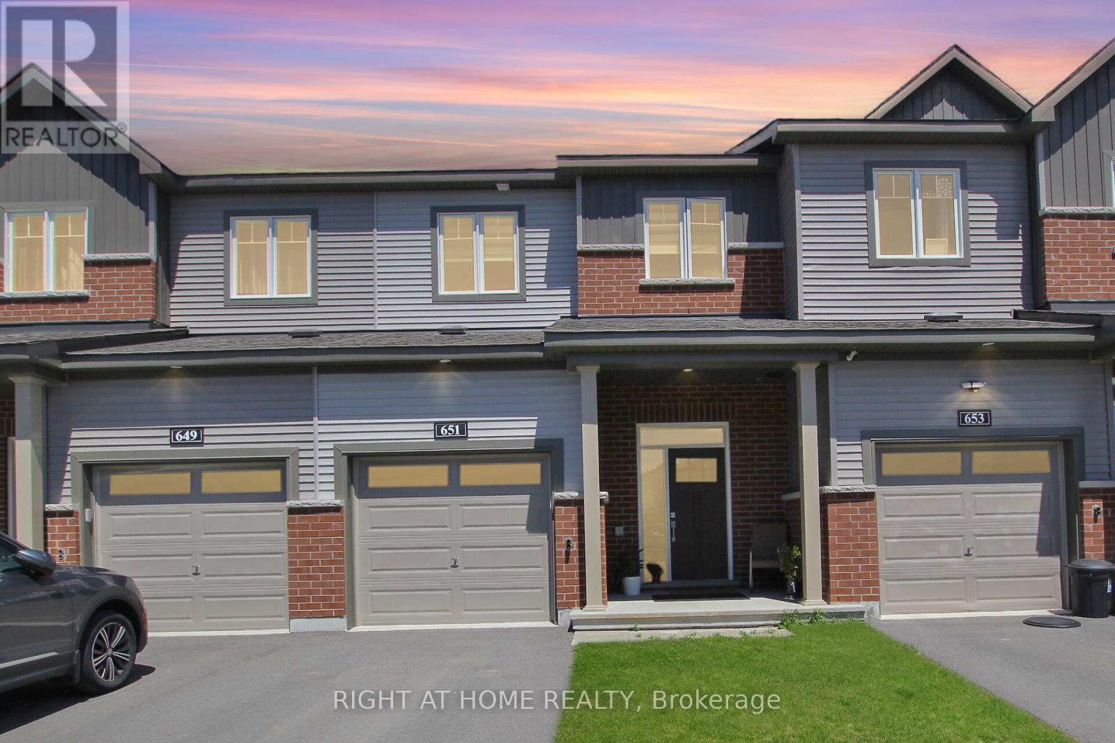 651 Hamsa Street, Ottawa, Ontario  K2J 0K6 - Photo 2 - X12134243