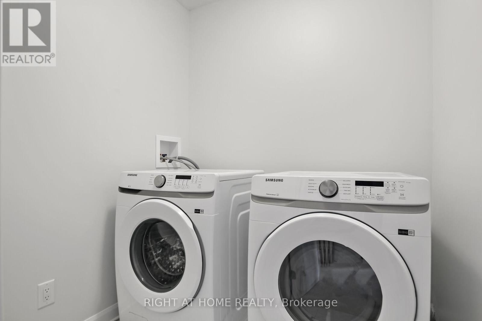 651 Hamsa Street, Ottawa, Ontario  K2J 0K6 - Photo 22 - X12134243