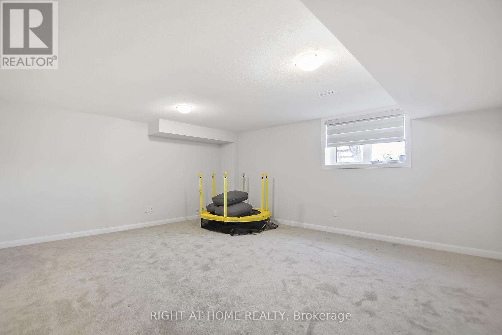 651 Hamsa Street, Ottawa, Ontario  K2J 0K6 - Photo 32 - X12134243